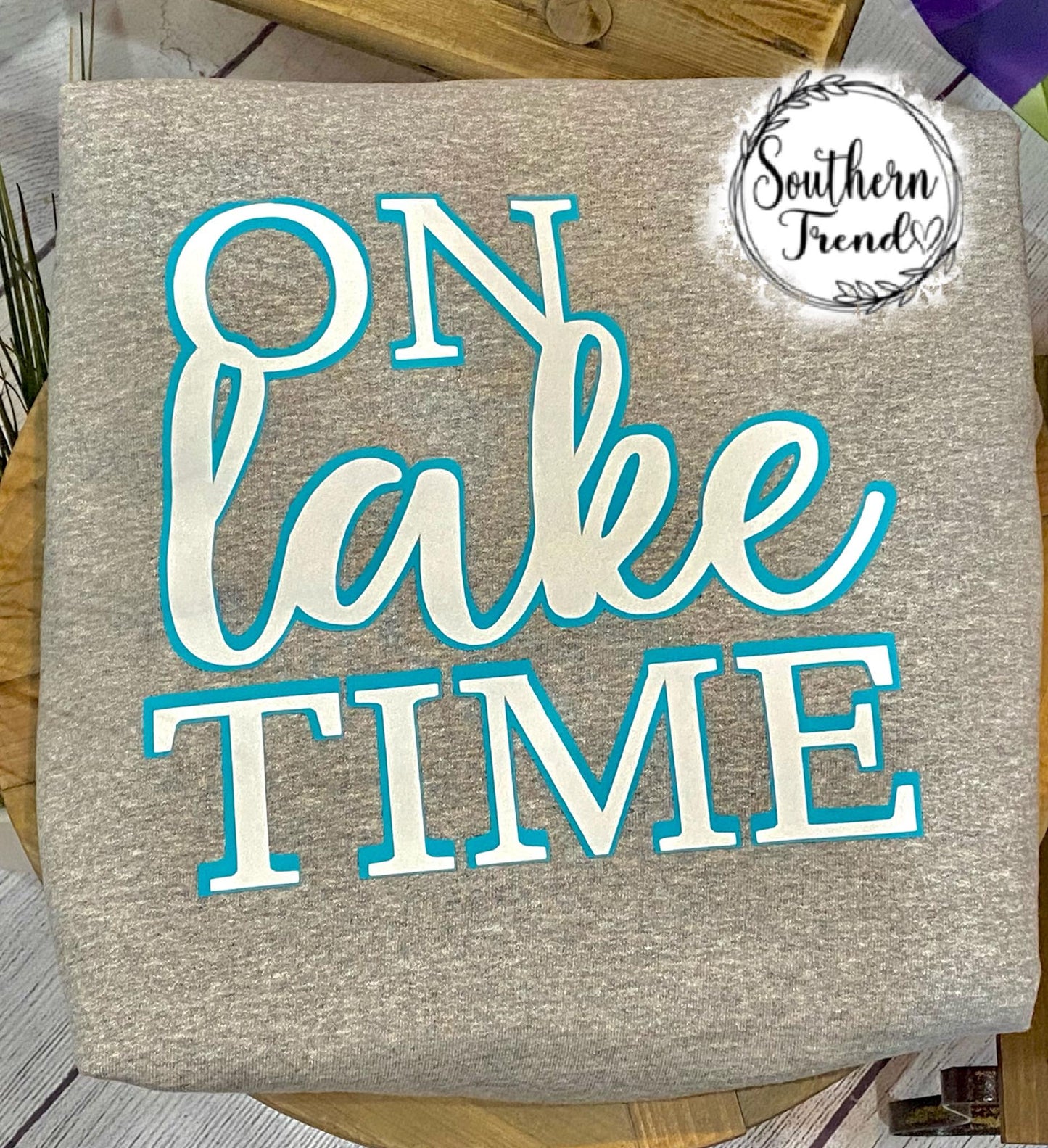 ON LAKE TIME sweatshirt